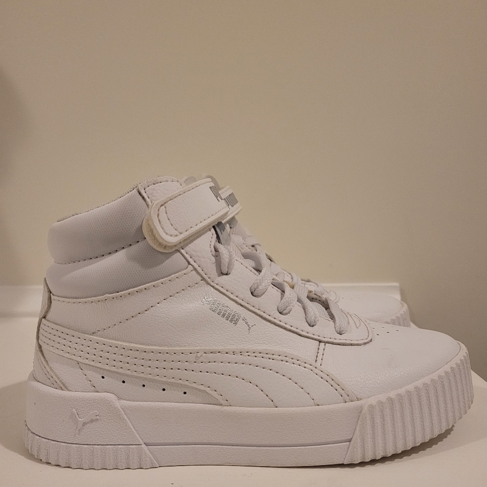 Puma Carina 2.0 Mid Top Size 13.5 little kid